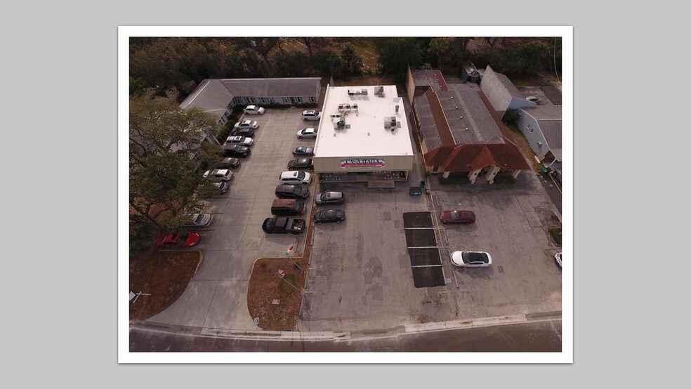 More Photos Of 2080 Constitution Blvd, Sarasota Freestanding For Sale