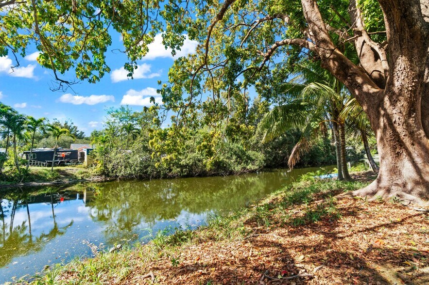 More Photos Of 5313 Colbright Rd, Greenacres Land For Sale