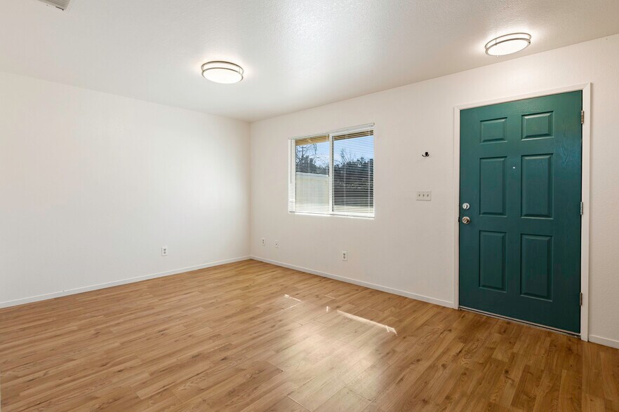 More Photos Of 9747 Winchester St, Lower Lake Apartments For Sale