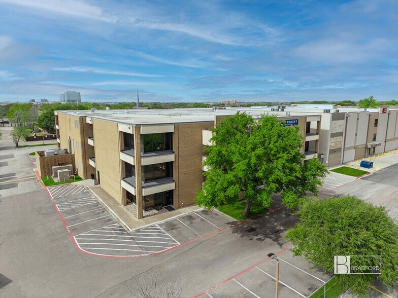 More Photos Of 3530 Forest Ln, Dallas Office For Lease