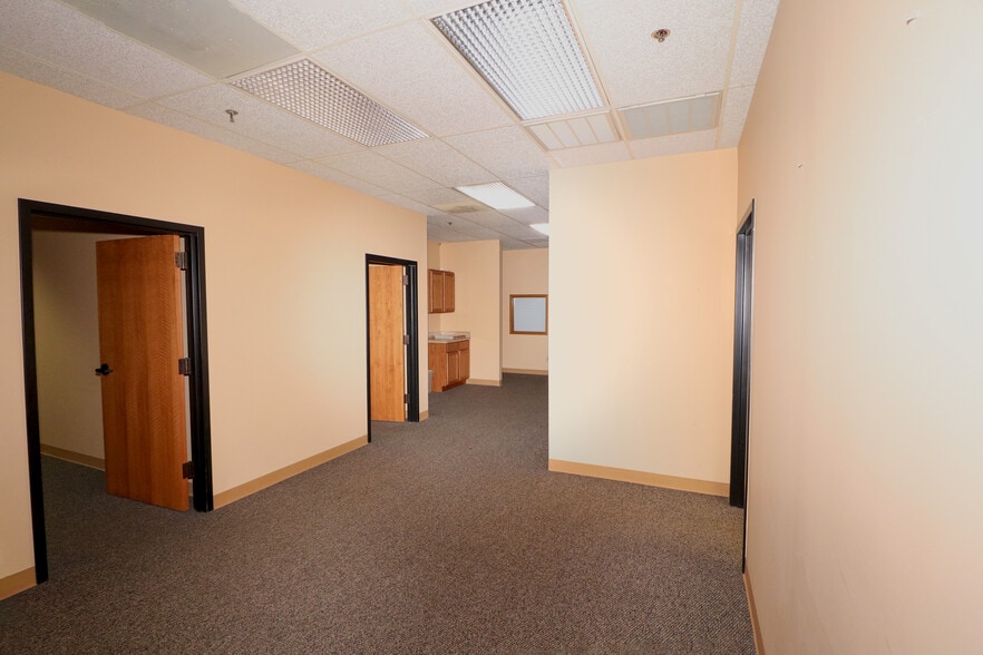 More Photos Of 5840 S Memorial Dr, Tulsa Office For Sale