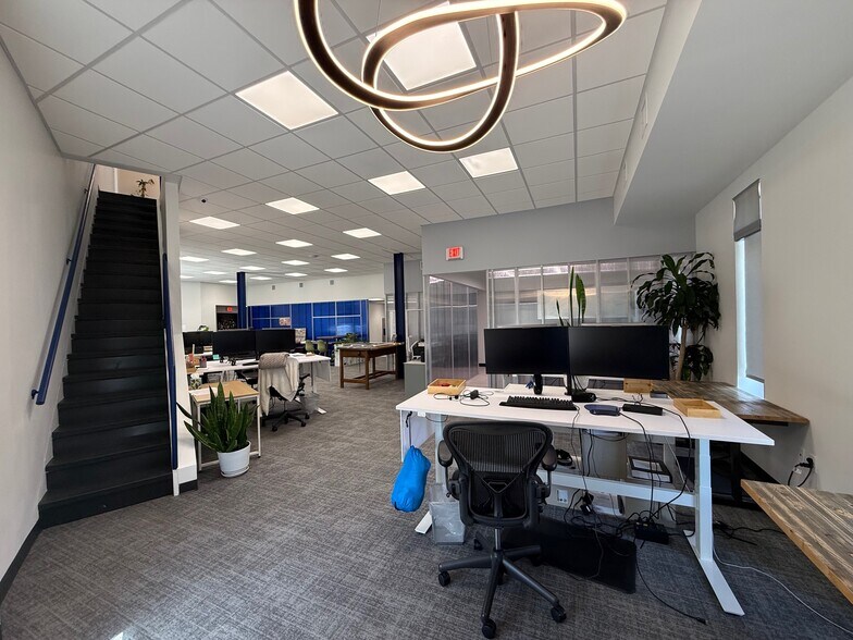 More Photos Of 425 W Gray St, Norman Office For Sale