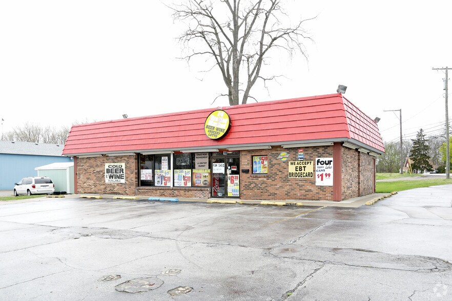 More Photos Of 10 Gratiot Blvd, Marysville Freestanding For Sale