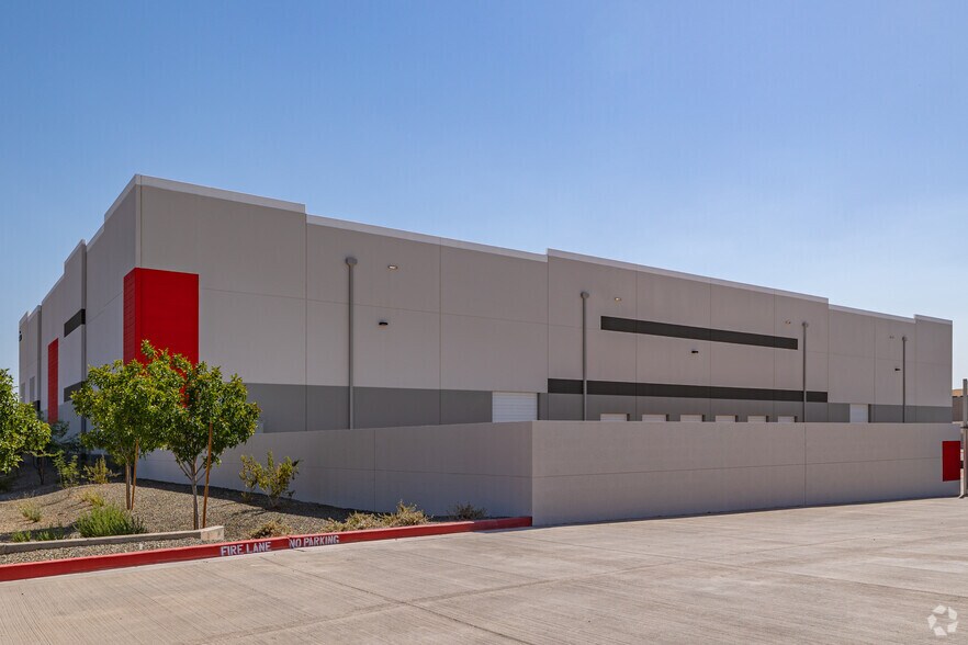 More Photos Of 10760 N 132nd Ave, Surprise Manufacturing For Sale