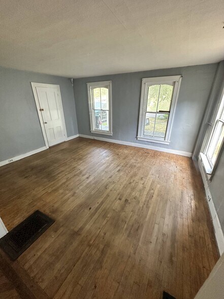 More Photos Of ,  Unknown For Sale