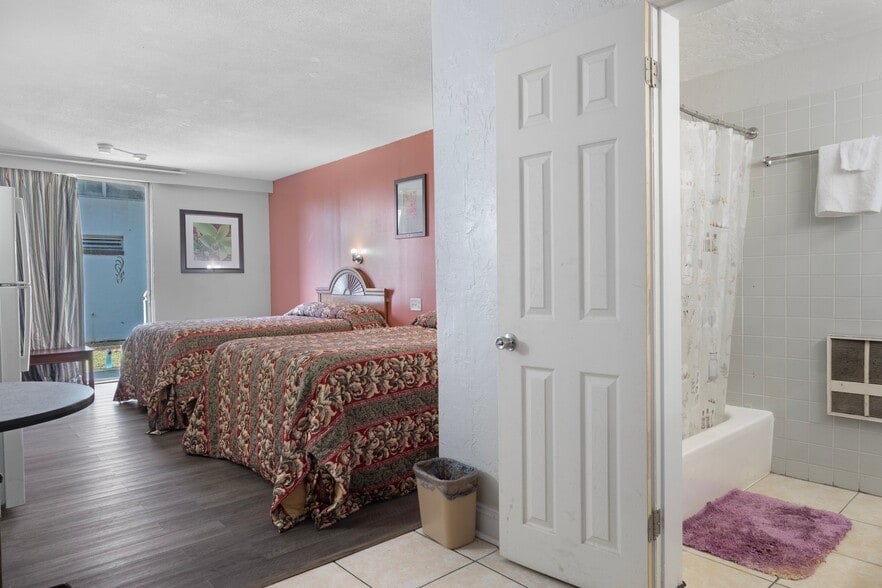 More Photos Of 5565 E Silver Springs Blvd, Silver Springs Hotel For Sale