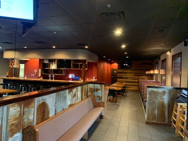More Photos Of 8834 US Highway 51 N, Millington Restaurant For Lease