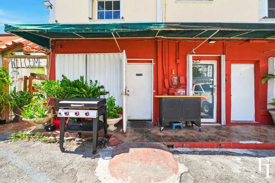 More Photos Of 1353 SW 1st St, Miami Storefront Retail Residential For Sale