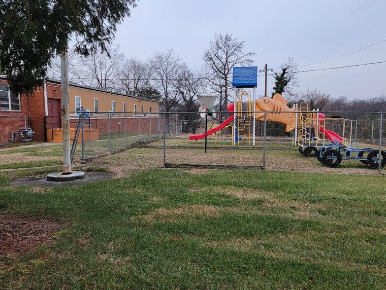 2101 Shadyside Ave, Suitland, MD 20746 Schools For Sale