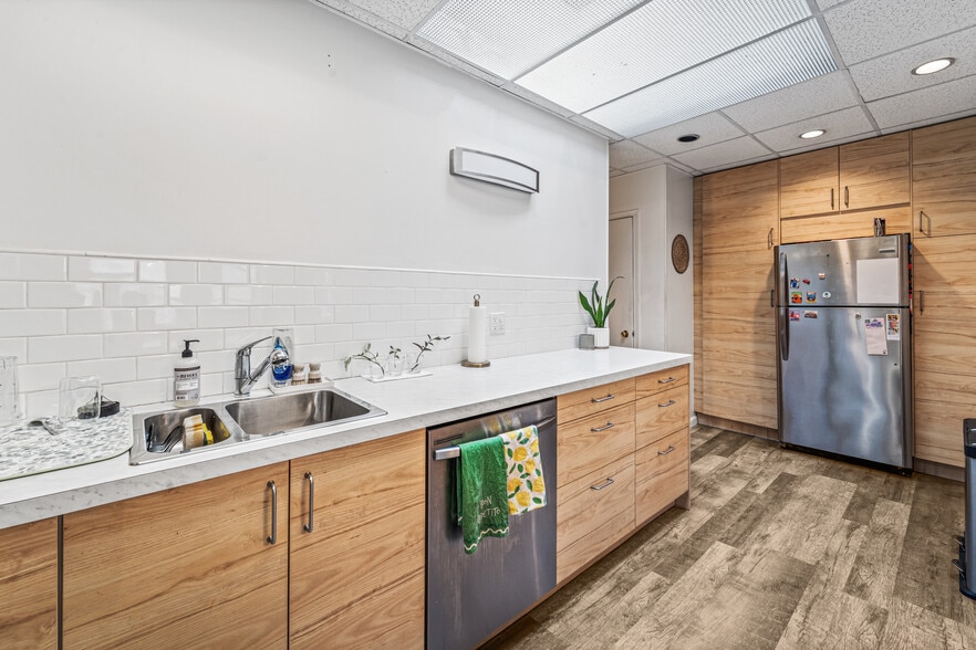 More Photos Of , Astoria General Retail For Sale