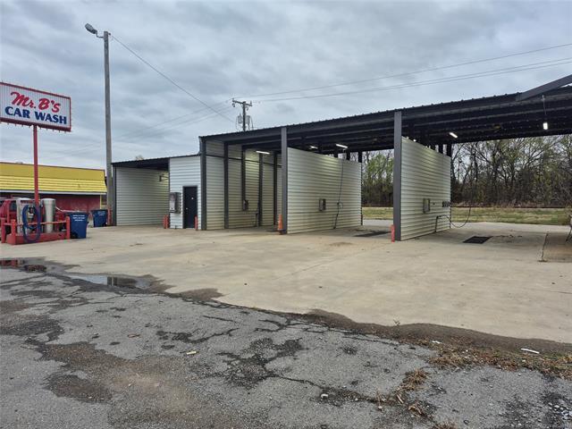 Primary Photo Of 305 Chouteau Ave, Chouteau Carwash For Sale