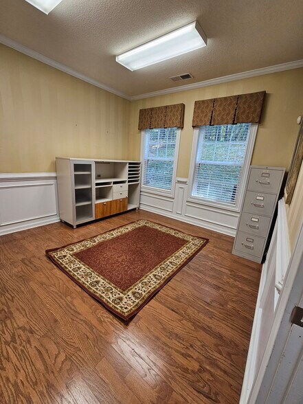 More Photos Of 500 W Lanier Ave, Fayetteville Office For Sale