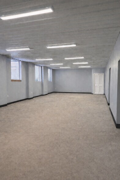More Photos Of 595 Meadow Ave, Washington Warehouse For Lease