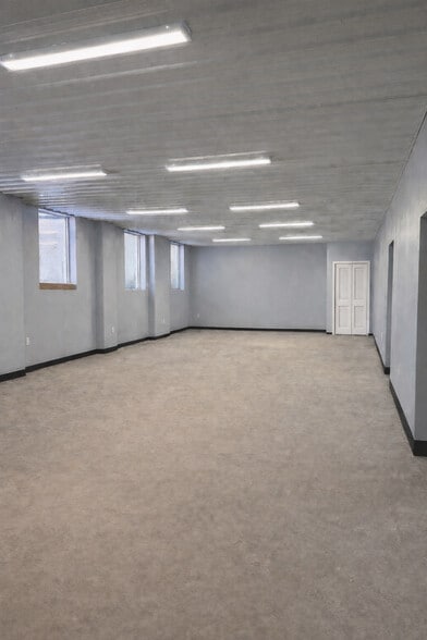 More Photos Of 595 Meadow Ave, Washington Warehouse For Lease