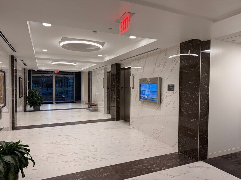More Photos Of 901 W 38th St, Austin Medical For Lease