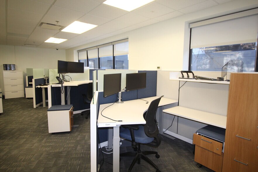 More Photos Of 3500 E Coliseum Blvd, Fort Wayne Office For Lease