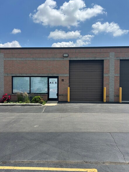 Primary Photo Of 1340-1358 Ridge Ave, Elk Grove Village Warehouse For Sale