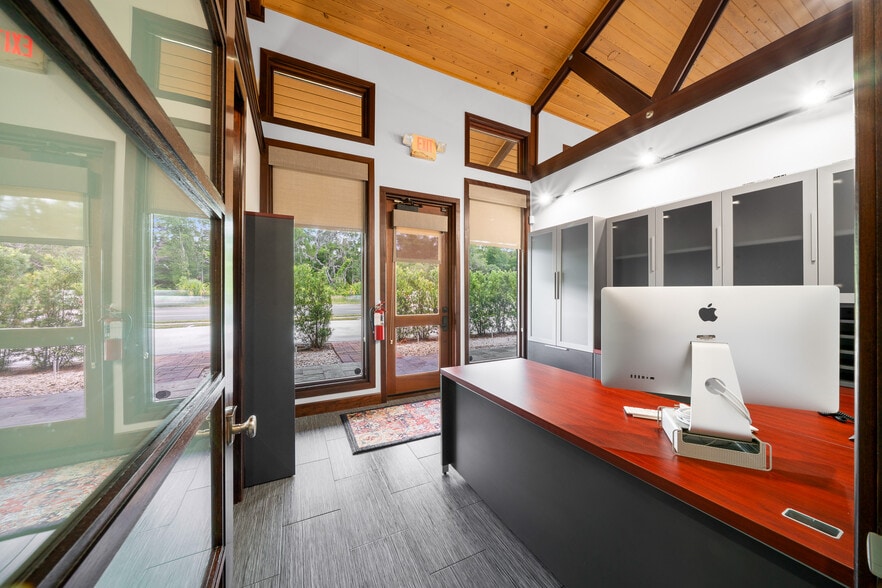 More Photos Of 5830 W Gulf To Lake Hwy, Crystal River Office For Sale