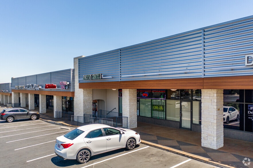 More Photos Of 1901 W William Cannon Dr, Austin Unknown For Lease