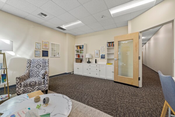 More Photos Of 317 S 2nd St, Mount Vernon Office For Sale