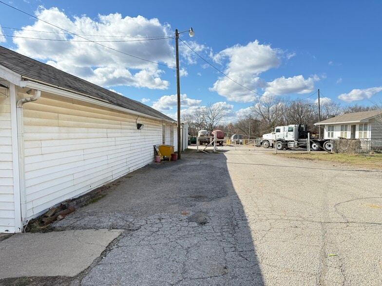 More Photos Of 12525 Old Highway 99, Seminole Warehouse For Sale