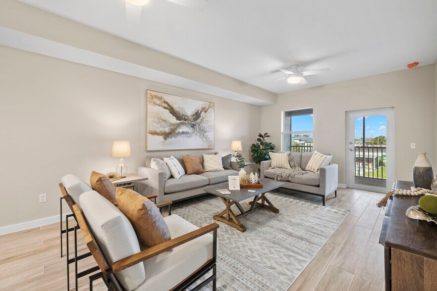 More Photos Of 5132 Coronado Pky, Cape Coral Apartments For Sale