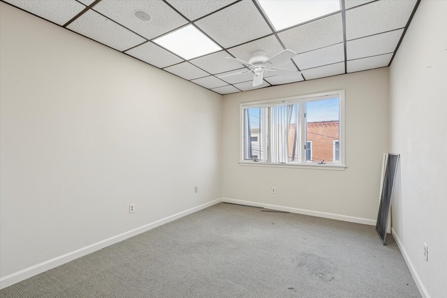 More Photos Of 97 Wood St, Bristol Office For Sale