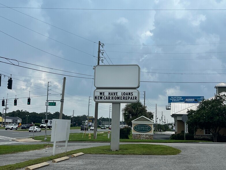 More Photos Of 410 E Palm St, Fruitland Park Bank For Sale