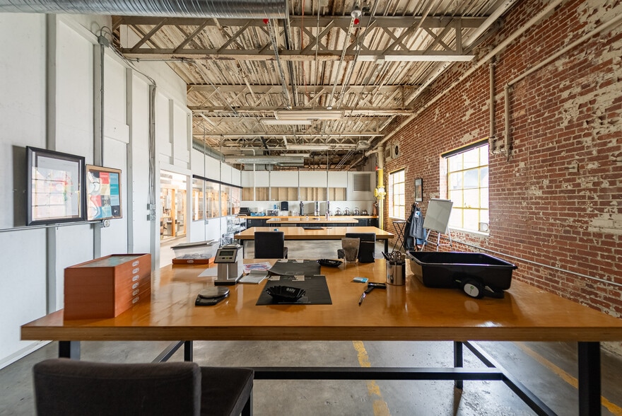 More Photos Of 1801 Rutherford Rd, Greenville Light Manufacturing For Lease