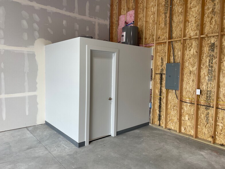 More Photos Of 1403 W 4490 S, Hurricane Airplane Hangar For Sale