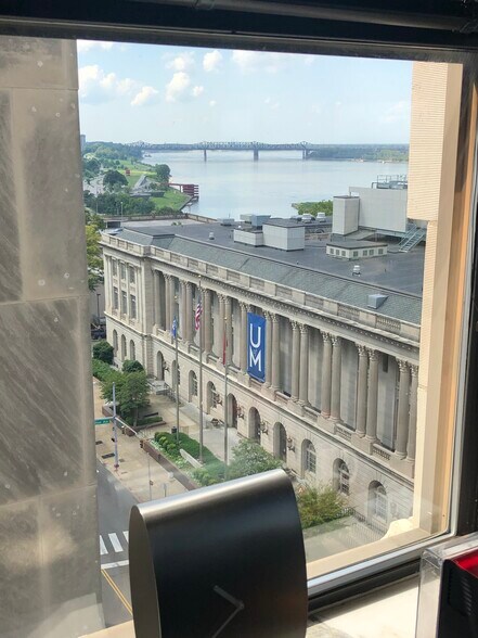 More Photos Of 22 N Front St, Memphis Office For Lease
