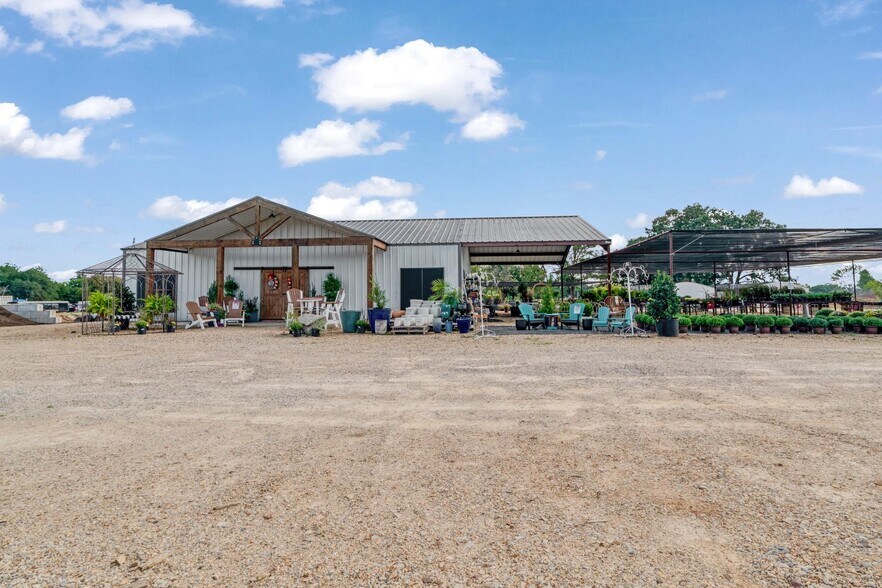 More Photos Of 3258 US Highway 82, Paris General Retail For Sale