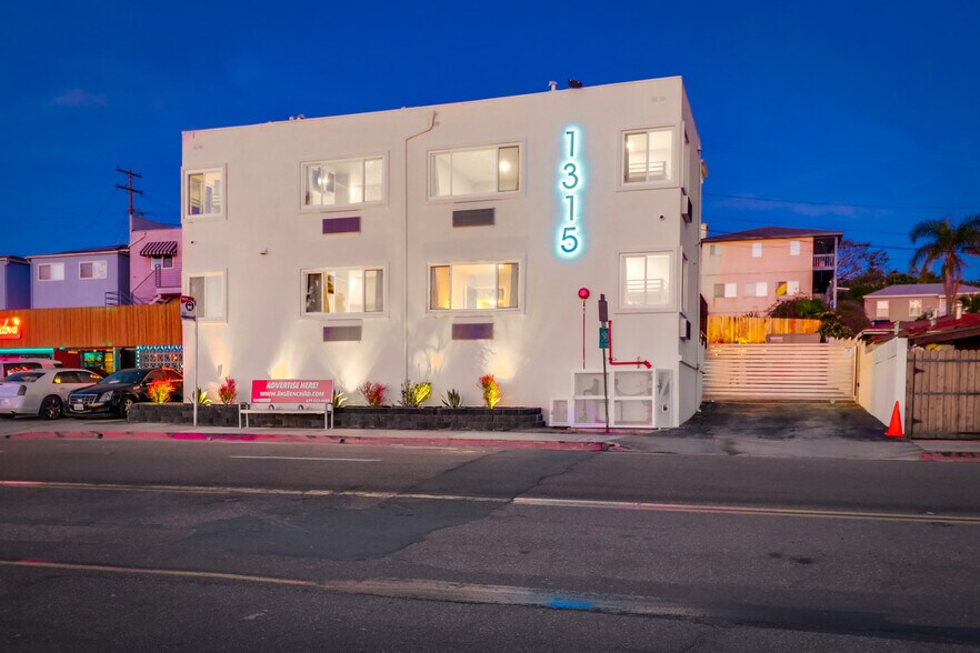 Primary Photo Of 1315 Morena Blvd, San Diego Apartments For Sale