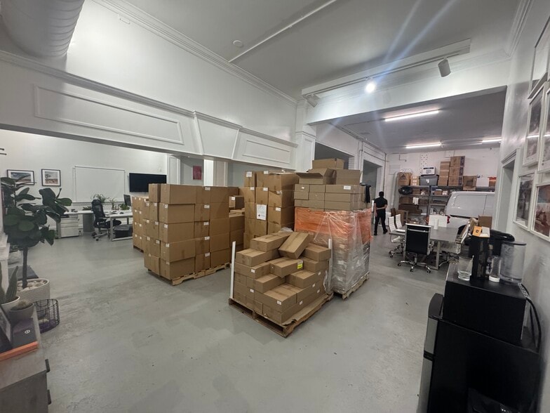 More Photos Of 700 W Las Olas Blvd, Fort Lauderdale Freestanding For Lease