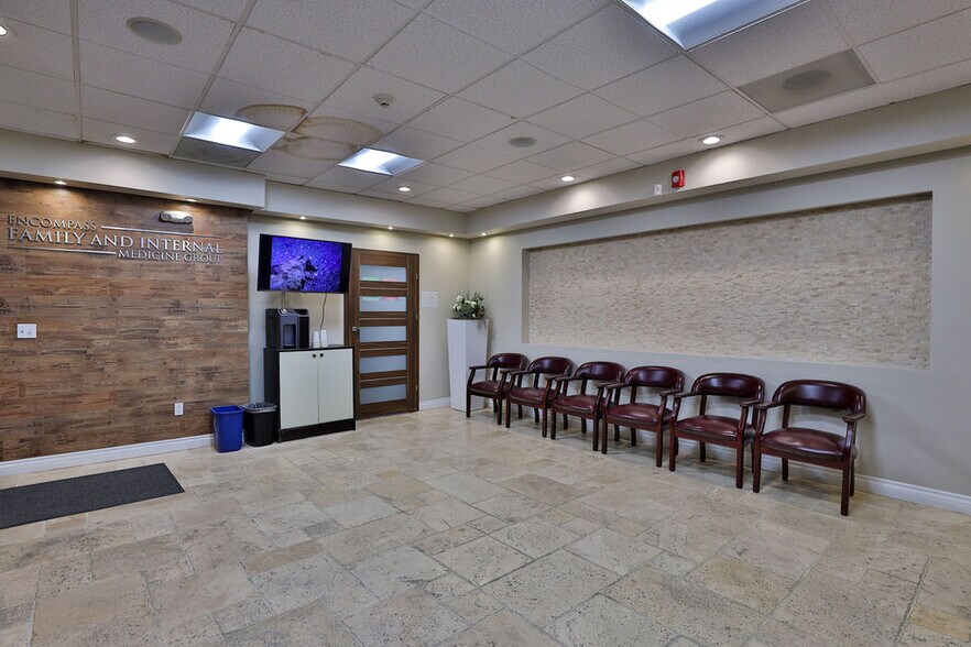 More Photos Of 7051 Alvarado Rd, La Mesa Medical For Sale