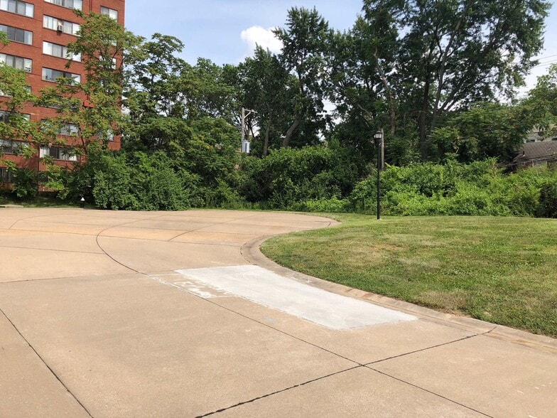 More Photos Of 5344-5346 Delmar Blvd, Saint Louis Land For Sale
