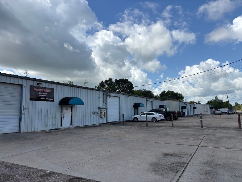 More Photos Of 1120 County Road 129, Alvin Warehouse For Sale