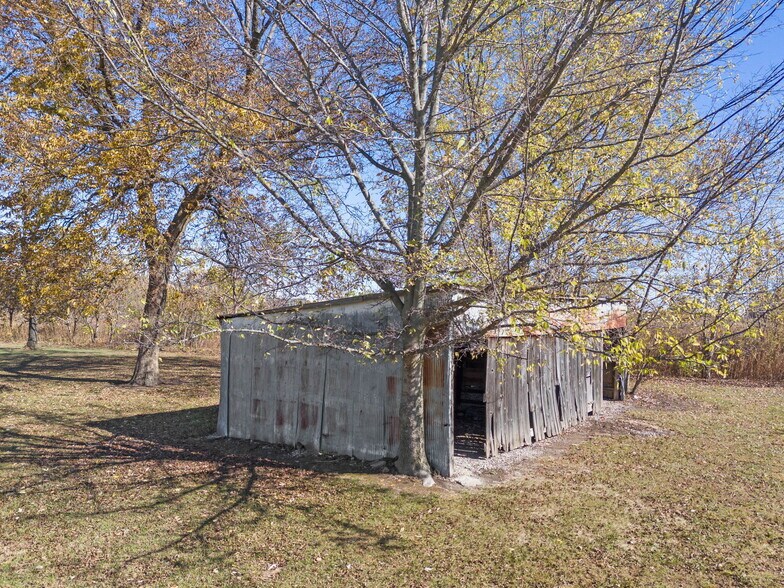 More Photos Of 29560 Reames Ln, Jonesburg Industrial For Sale