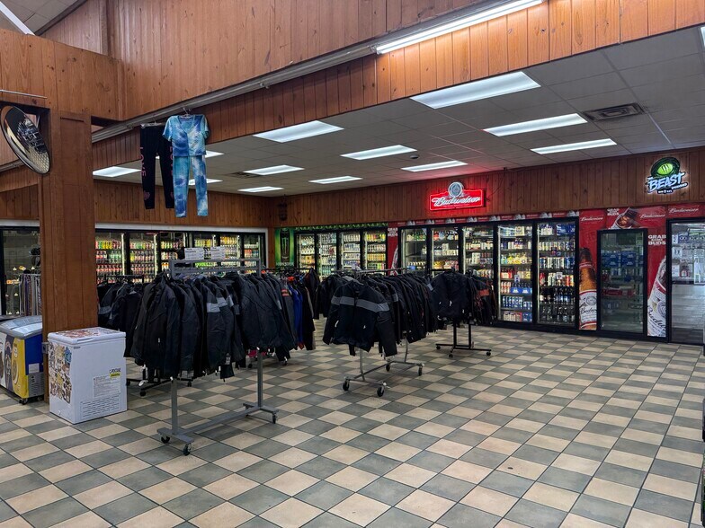 More Photos Of 7311 Highway 104 N, Cedar Grove General Retail For Sale