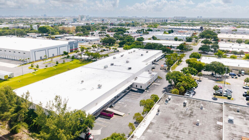 More Photos Of 4200 N 29th Ave, Hollywood Unknown For Lease