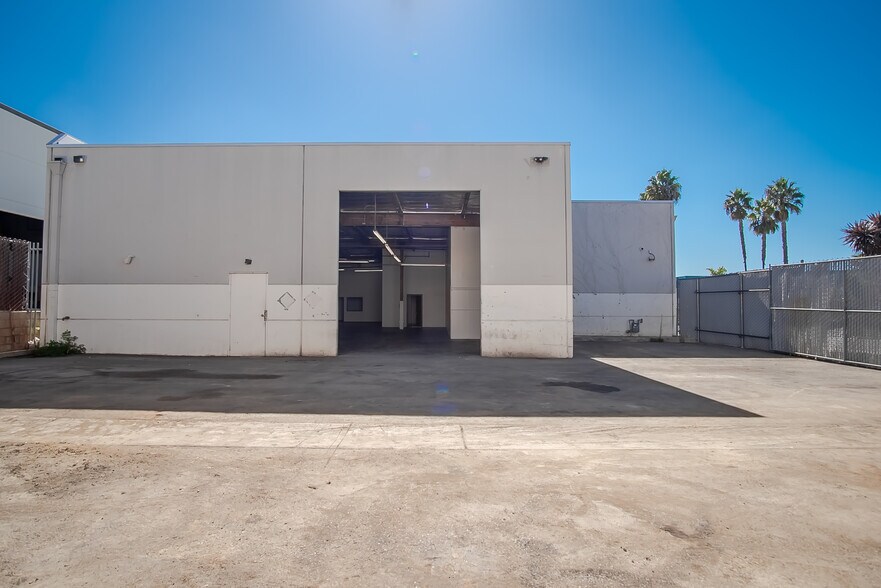 More Photos Of 1220 Keystone Way, Vista Warehouse For Sale