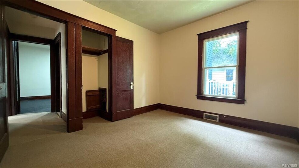More Photos Of 1890 Linwood Ave, Niagara Falls Apartments For Sale