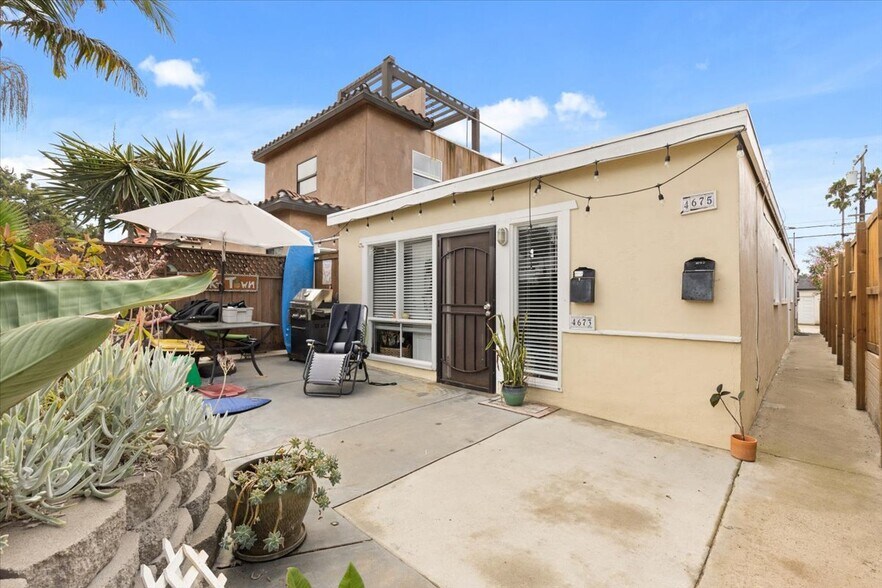 More Photos Of 4673 Point Loma Ave, San Diego Apartments For Sale