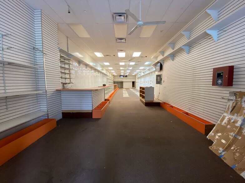 More Photos Of 171 Newark Ave, Jersey City Storefront Retail Office For Lease