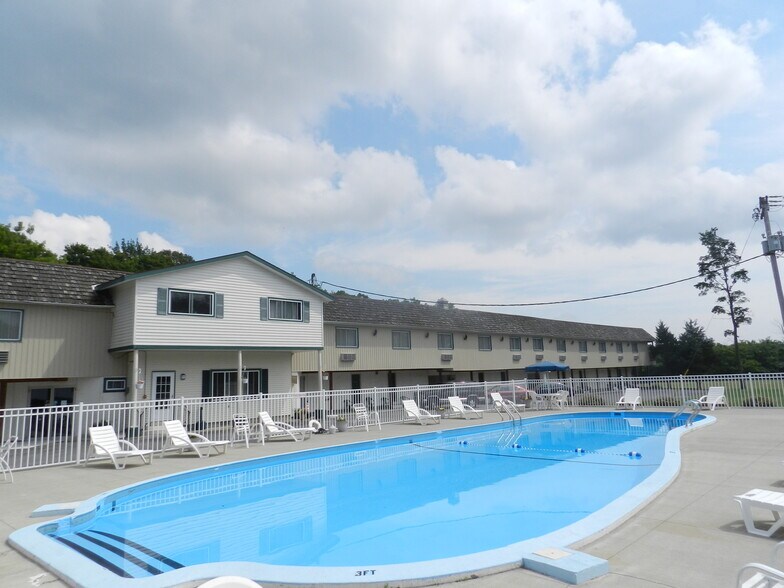 Primary Photo Of 37067 Nys Route 12, Clayton Hotel For Sale