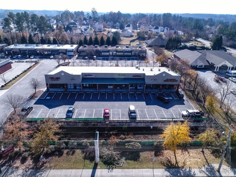 More Photos Of 1240-1254 Highway 138 SW, Riverdale Storefront For Sale