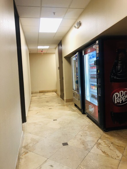 More Photos Of 5555 West Loop South, Bellaire Medical For Lease