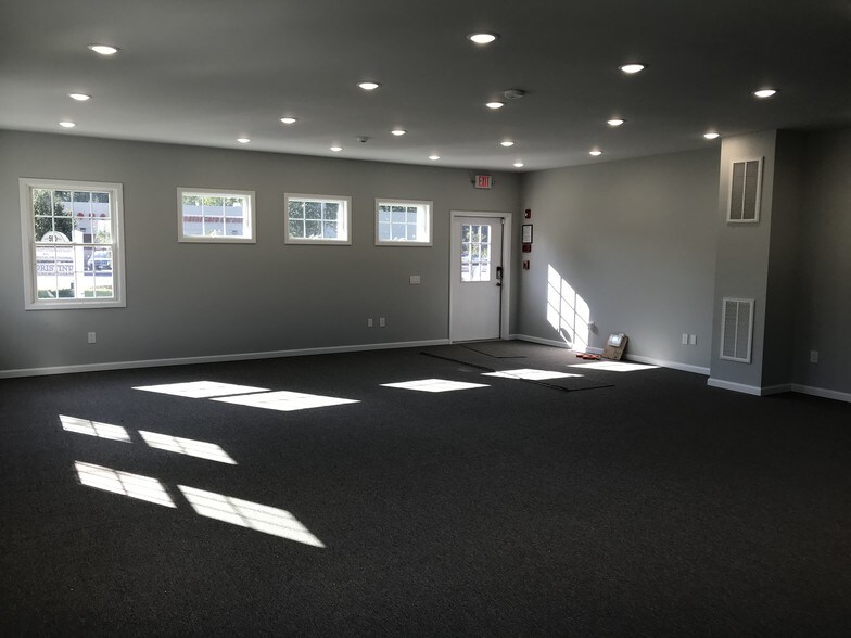 More Photos Of 590 Patchogue Rd, Port Jefferson Station Office For Sale