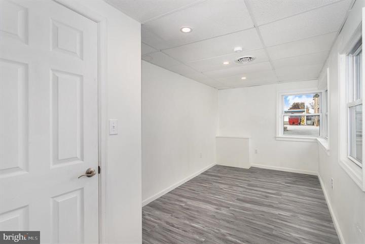 More Photos Of 1880 W Market St, York Storefront Retail Office For Sale