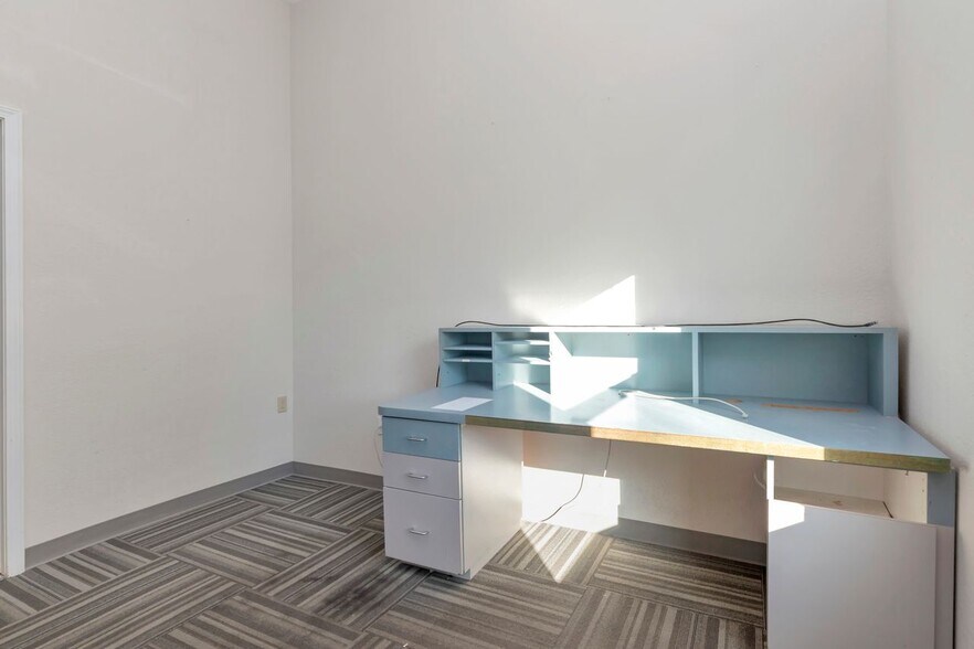 More Photos Of 1201 S Myrtle Ave, Clearwater Medical For Sale